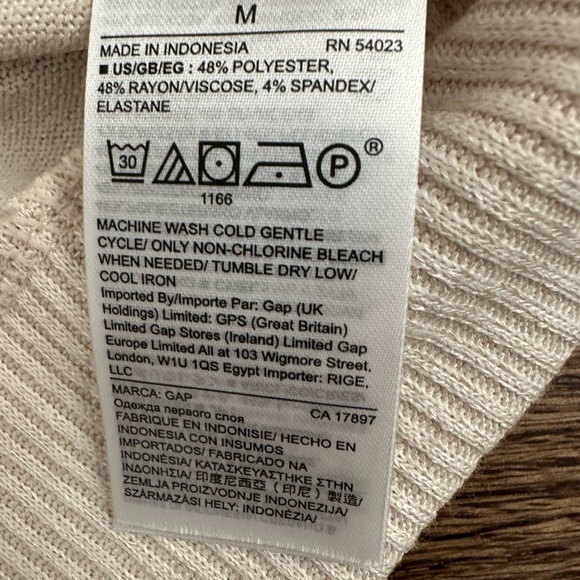 NWT Gap Lightweight Ribbed Sleeve Sweater - size medium - Picture 4 of 5